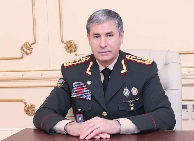 Vilayət Eyvazov sıra baxışı keçirib