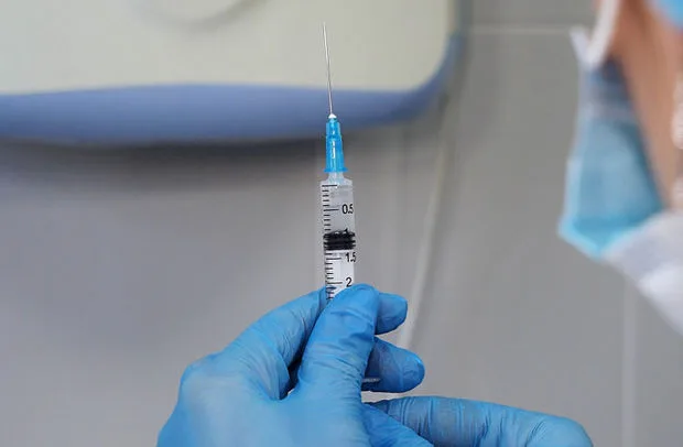 Dünyada koronavirus peyvəndi olanların sayı açıqlandı