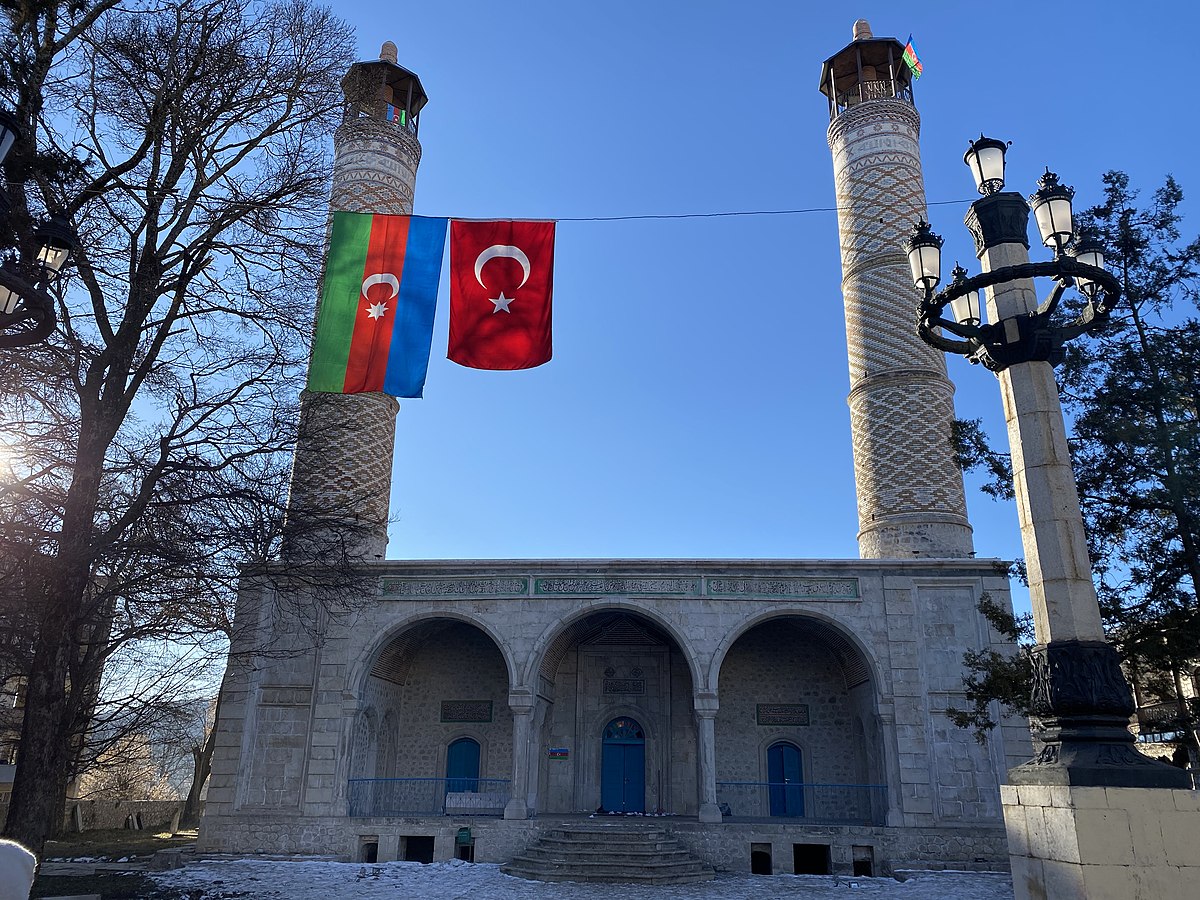 Şuşada 30 ildən sonra ilk iftar azanı - VİDEO
