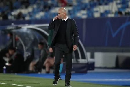 "Çelsi" qələbəyə layiq idi" - Zidan