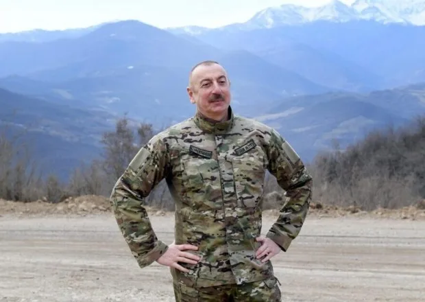 İlham Əliyev “Xarıbülbül” musiqi festivalında iştirak etmək üçün Şuşaya gedir - VİDEO