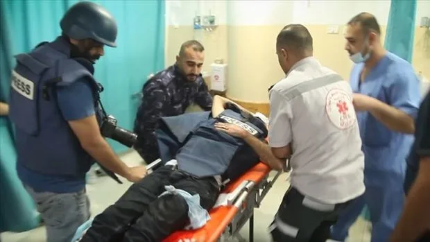 Qəzzada “Anadolu” agentliyinin iki əməkdaşı yaralandı