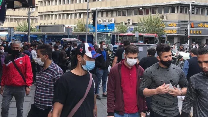 İranda koronavirusdan ölüm sayı 77 minə yaxınlaşır