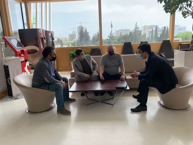 Medianın İnkişafı Agentliyi jurnalistin ailəsi ilə görüşüb – FOTO
