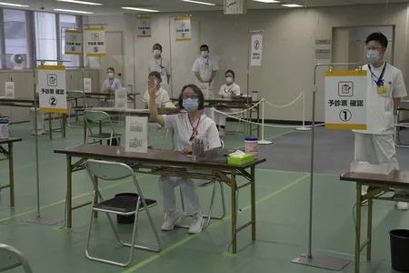 Tokio və Osakada kütləvi peyvəndləmə üzrə xüsusi mərkəzlər işə başlayıb