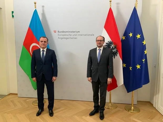 Ceyhun Bayramov avstriyalı həmkarı ilə görüşüb – FOTO