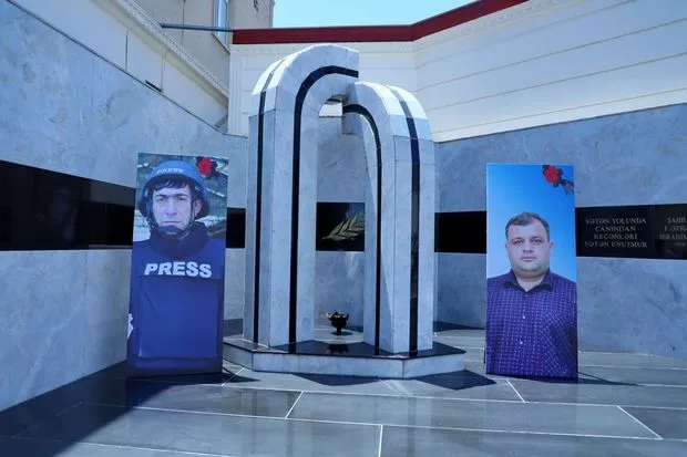 Məhərrəm İbrahimov və Sirac Abışovun xatirəsi əbədiləşdirildi - FOTOLAR