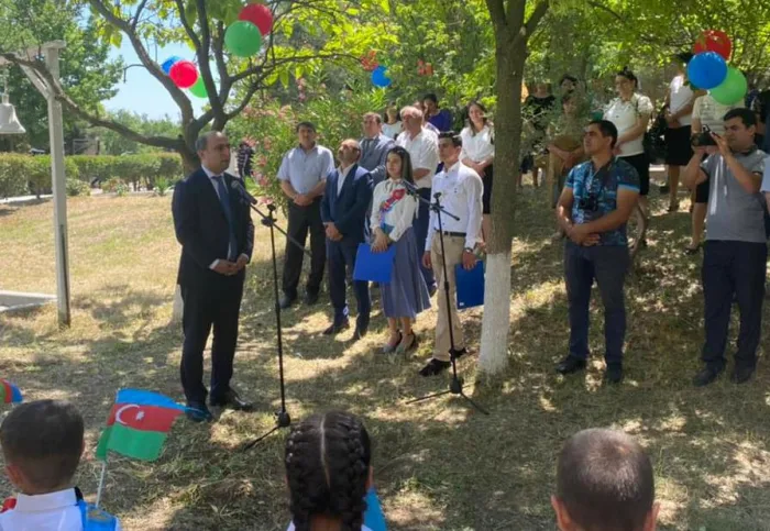 Təhsil naziri “Son zəng”i Tapqaraqoyunluda qeyd etdi - FOTO