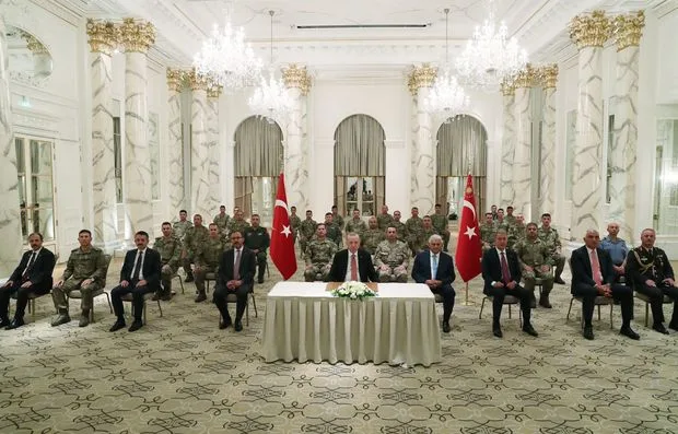 Ərdoğan Ağdamdakı Monitorinq Mərkəzinin türkiyəli hərbçiləri ilə görüşüb