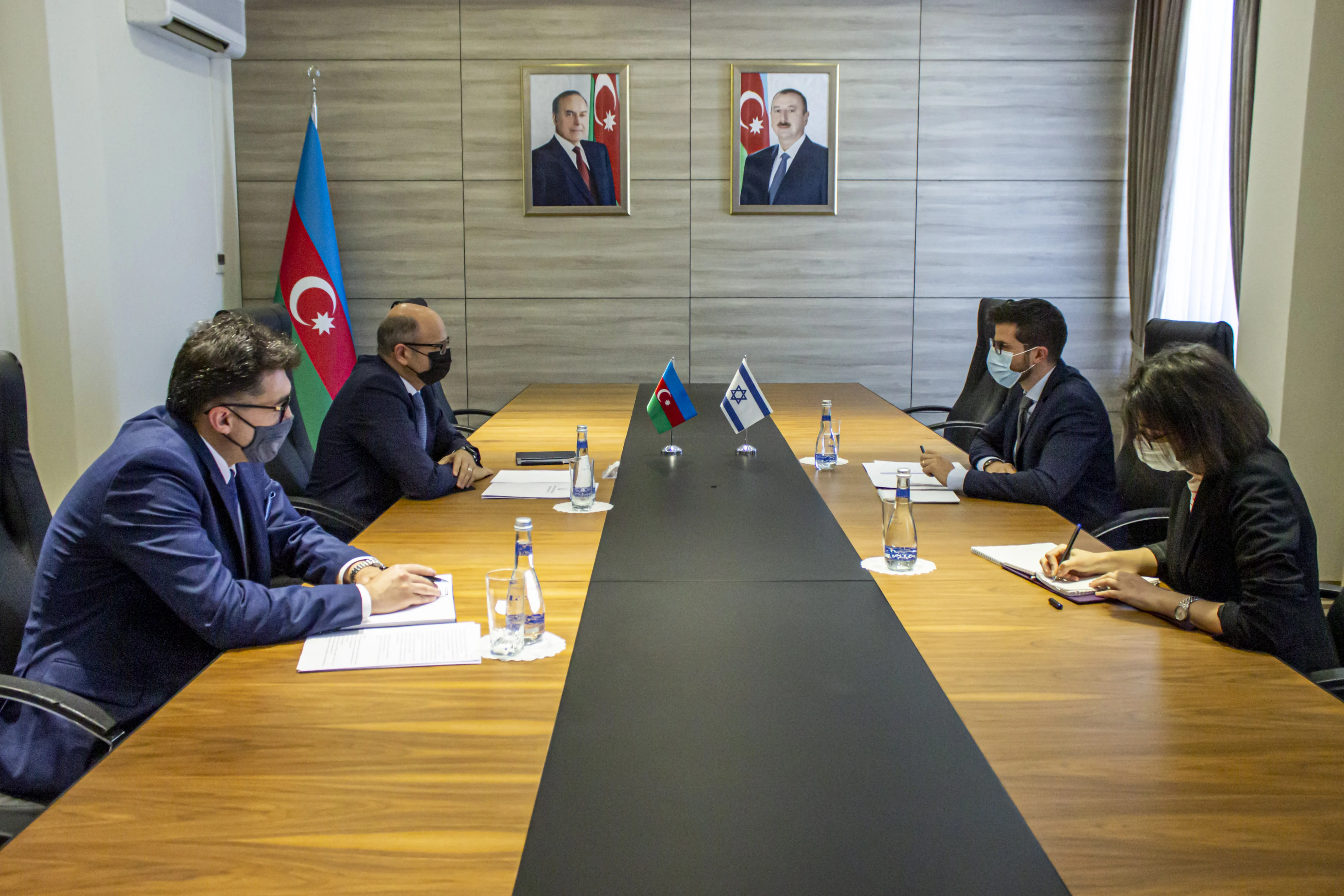 Energetika naziri İsrailin Azərbaycandakı səfirini qəbul edib