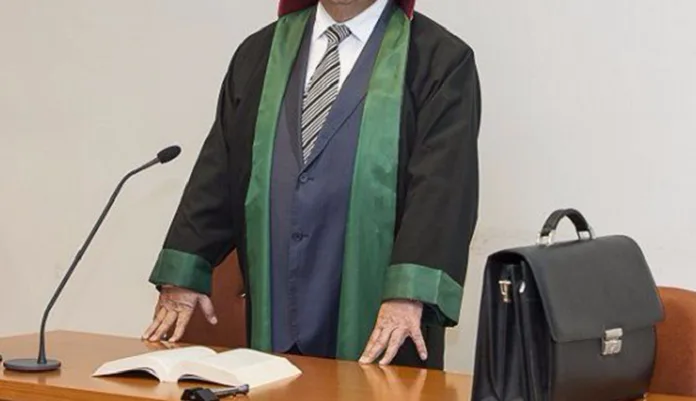 Qanun layihəsi vəkillərin etirazına səbəb olub: Vəkillər 500 manat cərimələnə bilər