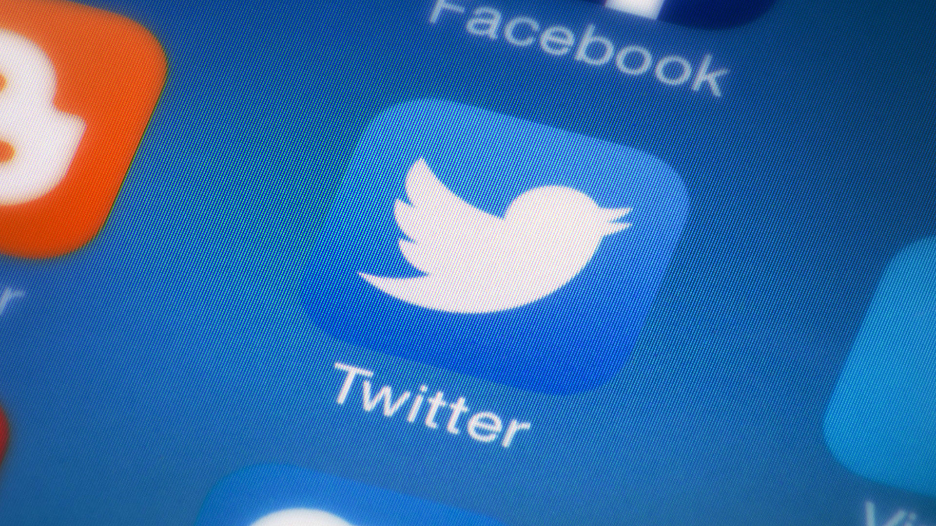 "Twitter"in işində problemlər yaranıb