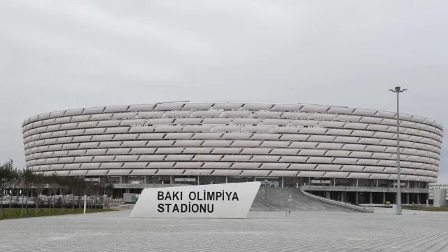 UEFA Bakı Olimpiya Stadionunu təltif etdi