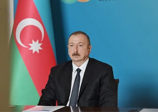 Diplomatik xidmət orqanları əməkdaşları təltif edildi