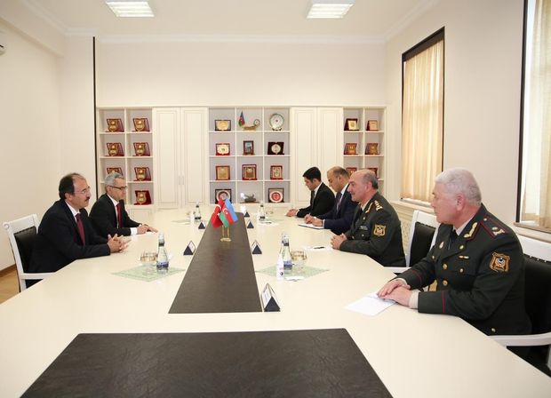 Türkiyə səfiri Kərəm Mustafayevlə görüşdü