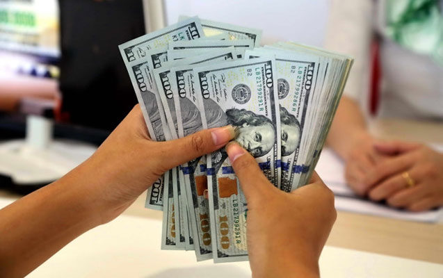 Dollar satışına limit qoyulub? - Ekspertdən AÇIQLAMA