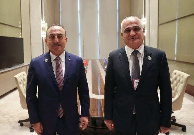 Mövlud Çavuşoğlu Şahin Mustafayevlə görüşdü