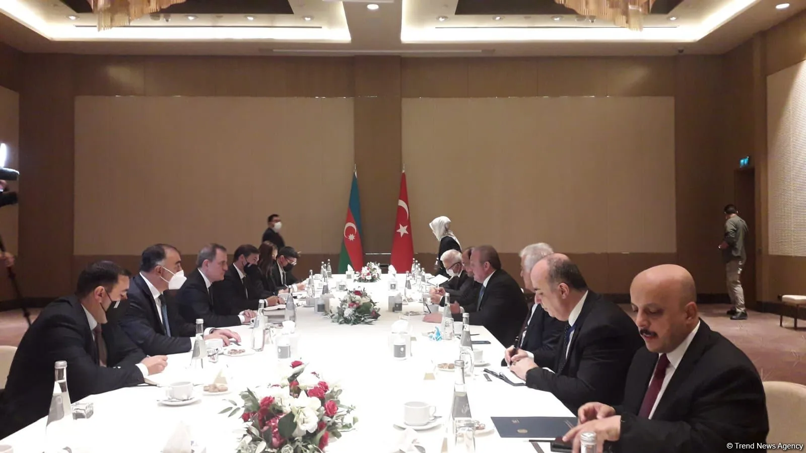 Mustafa Şentopla Ceyhun Bayramov görüş keçirib