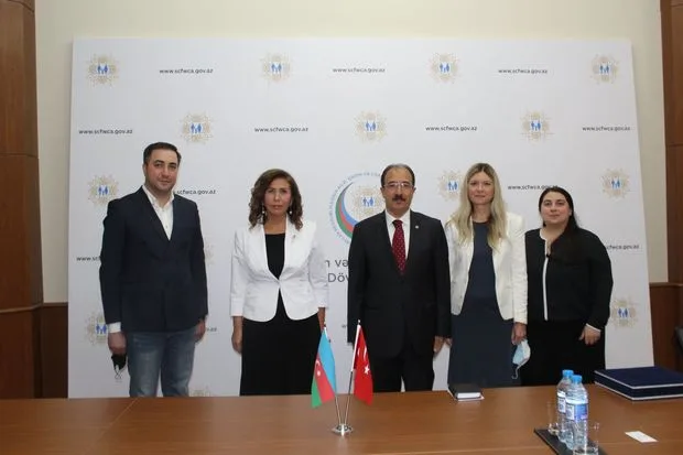 Bahar Muradova Türkiyənin Azərbaycandakı səfiri ilə görüşüb