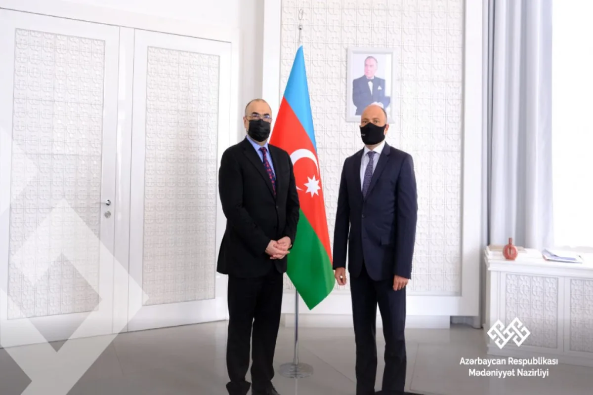 Anar Kərimov İraqın rabitə naziri ilə görüşüb