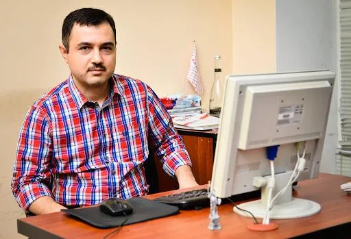 Bayraq hay-küyü barədə - politoloq
