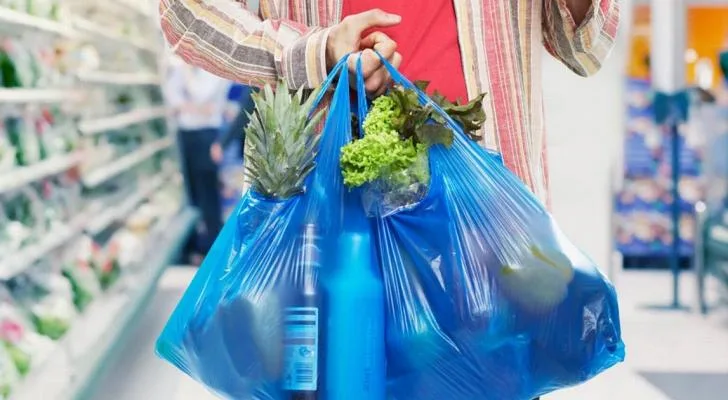 İnsanları zəhərləyən məhsul: Supermarketlər qanuna əməl etmir