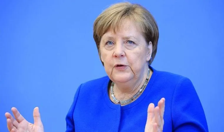 Merkel 15 min avro pensiya azalacaq