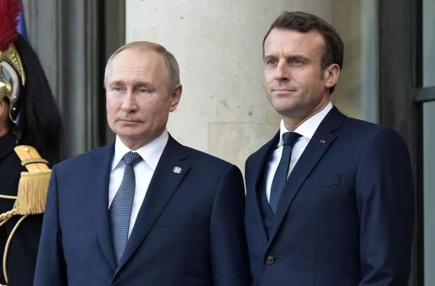 Putin və Makron Qarabağı müzakirə etdilər