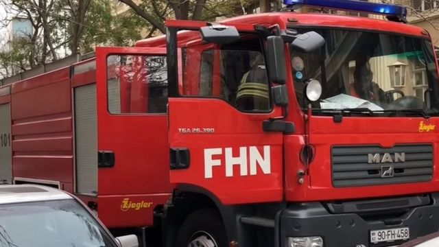 Bakıda mağazada yanğın oldu