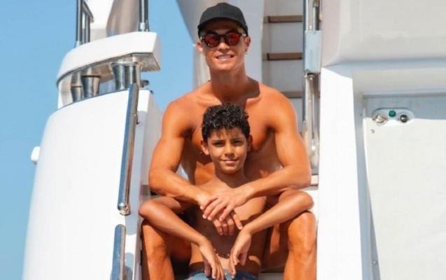 Ronaldonun oğlu da "Mançester Yunayted"ə keçdi