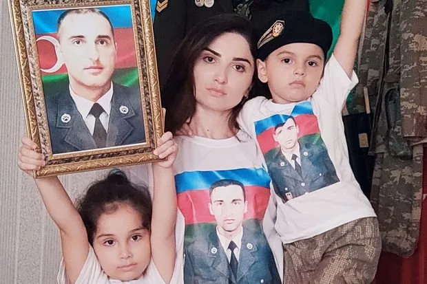 Şəhidimizin həyat yoldaşı tələbə oldu
