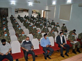 Hərbi qulluqçularımız üçün seminarlar keçirilir