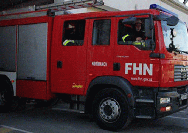Sumqayıtda yaşayış binasında yanğın