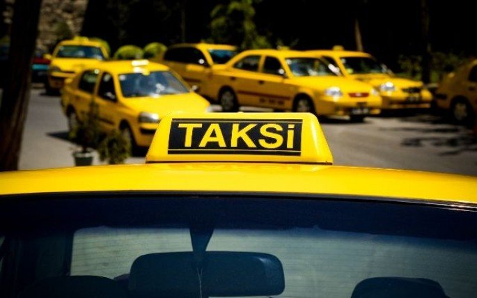 Bakıda taksi sürücüləri etiraz ediblər