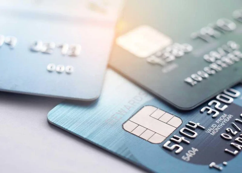 Azərbaycanda bank kartlarının sayı açıqlanıb