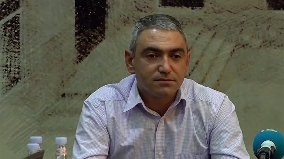 Əsgərləri Bakıda türmədə olan komandir Ermənistanda həbs edildi