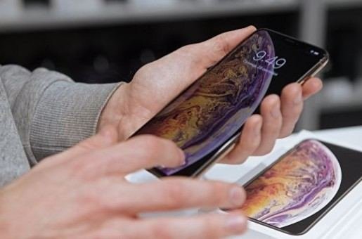 Apple iki iPhone modelini satışdan çıxarıb