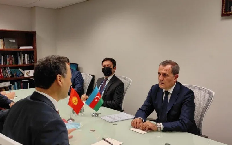 Azərbaycan və Qırğızıstan XİN başçıları arasında görüş olub