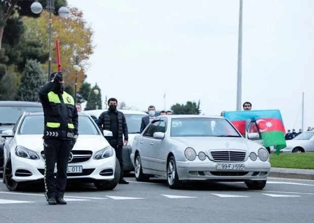 Anım Günü ilə bağlı şəhidlərin xatirəsi bir dəqiqəlik sükutla yad edilib