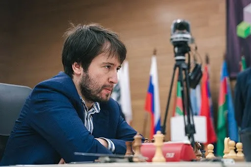 Rəcəbov Məmmədyarova qalib gəldi
