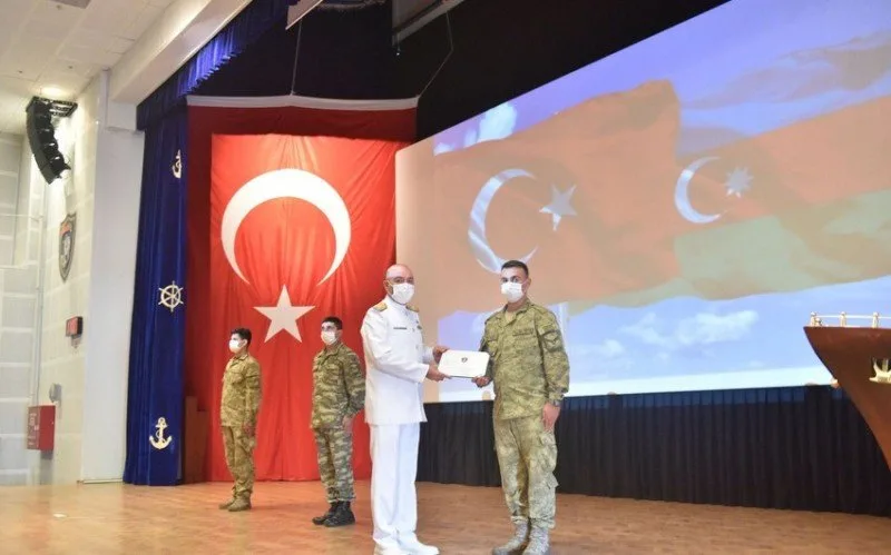 Türkiyədə kursda iştirak edən Azərbaycan hərbçilərinin buraxılış mərasimi keçirildi