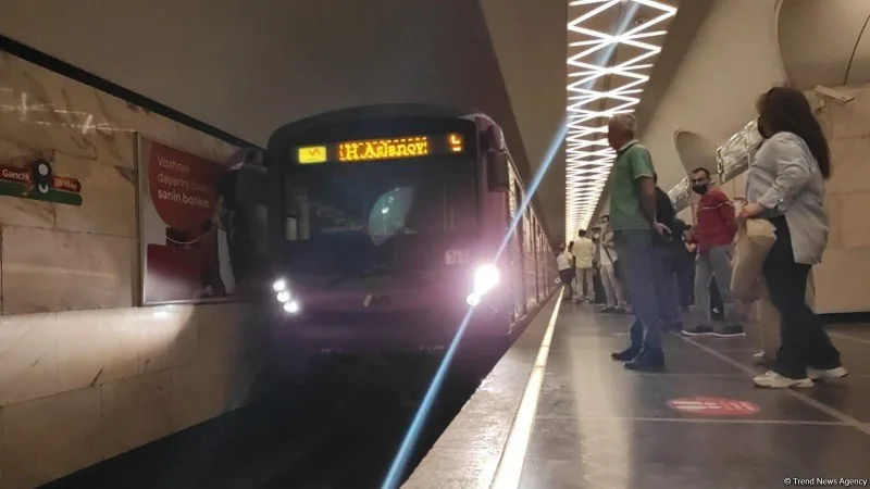 Metroda sıxlığın aradan qaldırılması üçün yeni nəzarət qrupları yaradıldı