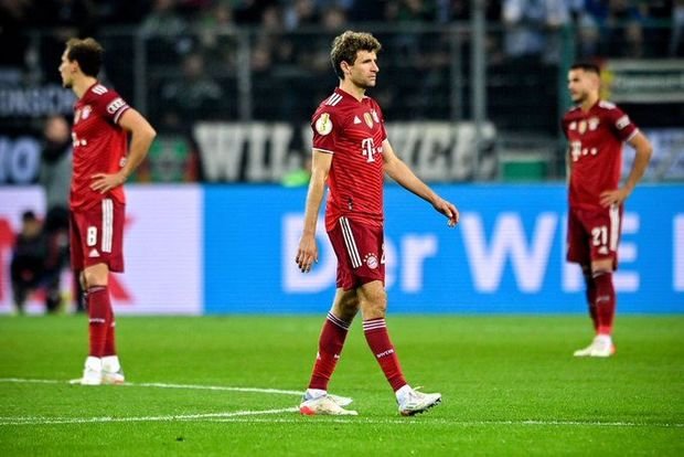 “Bavariya” Münhenqladbaxda darmadağın oldu - VİDEO