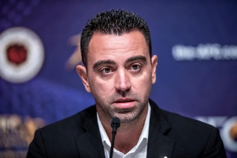 Xavi "Barselona"nın iki əməkdaşından imtina edib