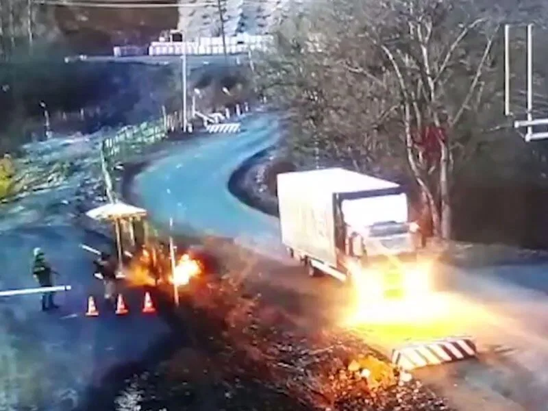 Erməni terrorçu postumuza qumbara atdı - Xankəndi-Laçın yolu bağlandı (YENİLƏNİB)