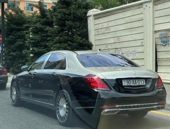 AMEA-dan qayda pozan “AA” seriyalı avtomobillə bağlı AÇIQLAMA