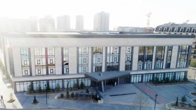 Koronavirusa görə bağlanan lisey açıldı