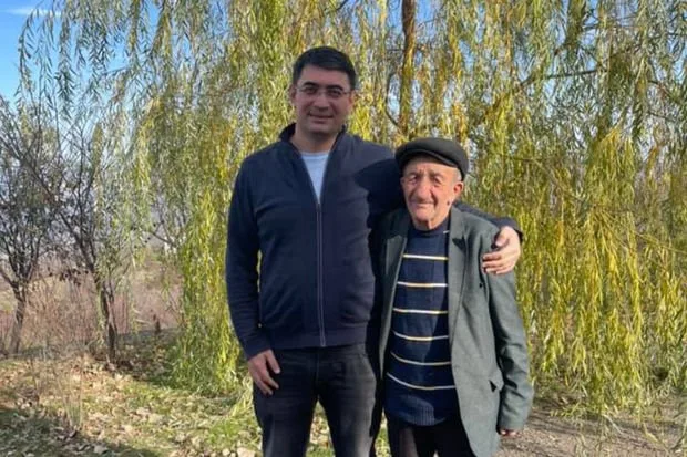 Pensiyasını orduya bağışlayan Hikmət baba Şuşaya gedib