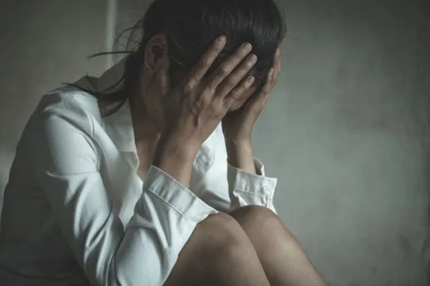 16 yaşlı qız onunla intim əlaqədə olan şəxslərdən birini seçdi: “Ailə quracam”