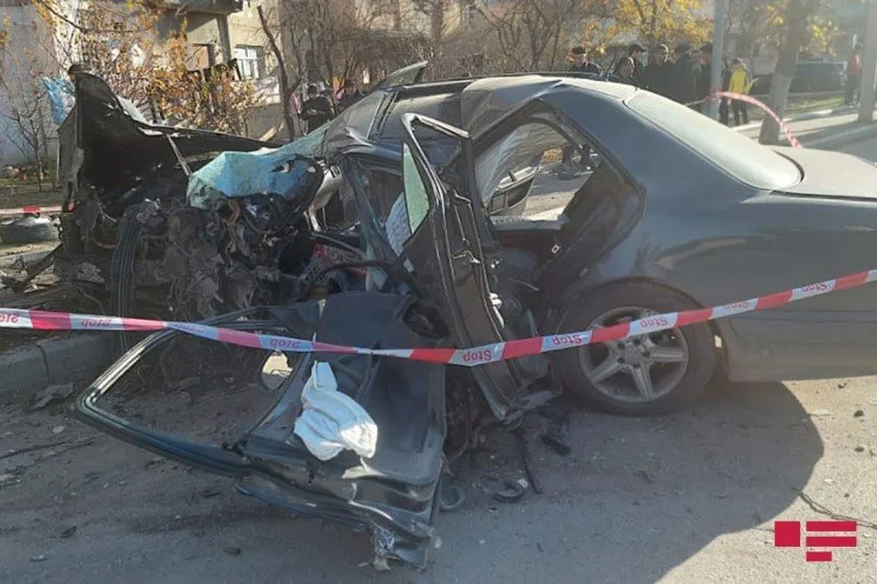 Gəncədə ağır yol qəzası: 16 yaşlı sürücü, 13 yaşlı piyada öldü